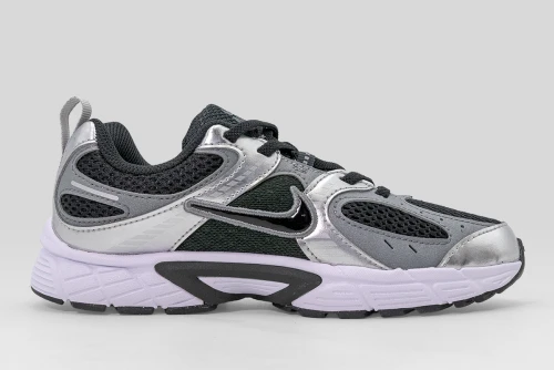 Nike V5 Rnr Sneakers (HQ6412 001)