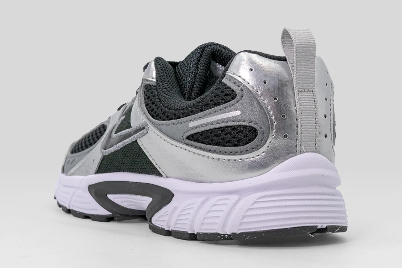 Nike V5 RNR Παιδικά Sneakers Μαύρα, Ασημί, Λευκά