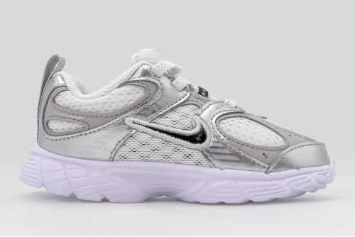 Nike V5 Rnr Sneakers (HQ6413 100)
