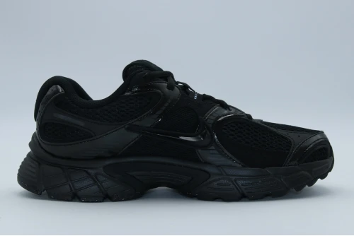 Nike V5 Rnr Sneakers (HQ7901 001)