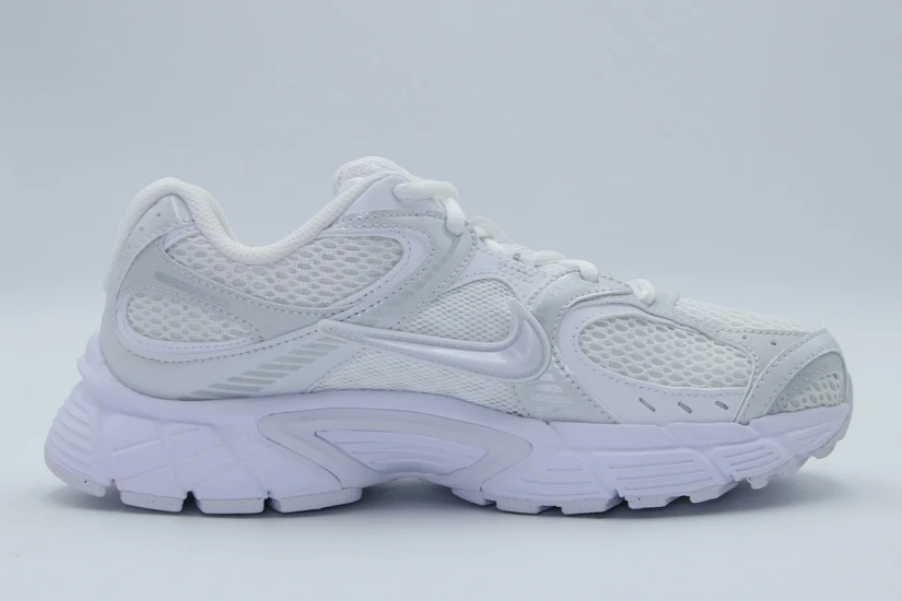 Nike V5 RNR Sneakers Λευκά
