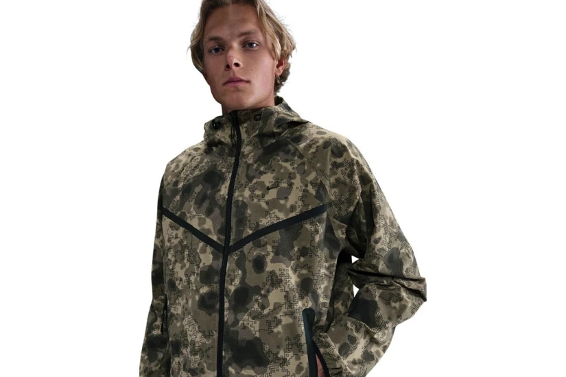 Nike Tech Dri-FIT Ανδρική Ζακέτα με Κουκούλα Παραλλαγής