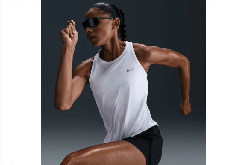 Nike Tempo Dri-Fit Γυναικεία Αμάνικη Μπλούζα Λευκή