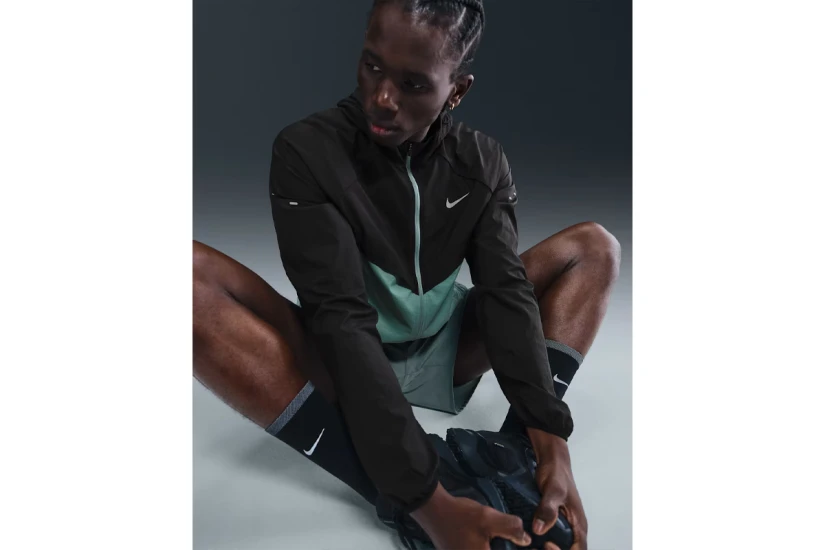 Nike Stride Repel UV Ανδρικό Μπουφάν Πολύχρωμο