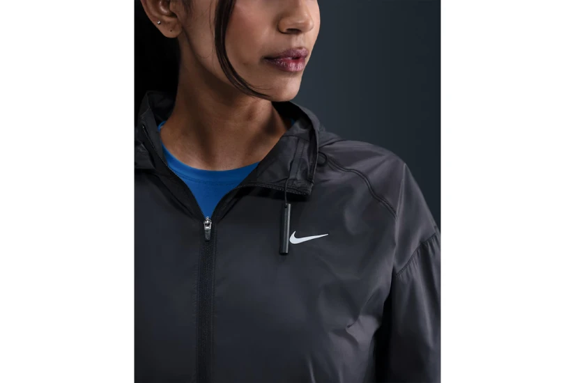 Nike Tempo Repel Γυναικείο Αδιάβροχο Μπουφάν με Κουκούλα Μαύρο
