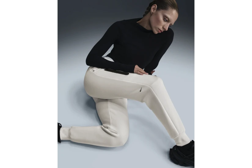 Nike Sportswear Tech Fleece Γυναικείο Παντελόνι Φόρμας Εκρού