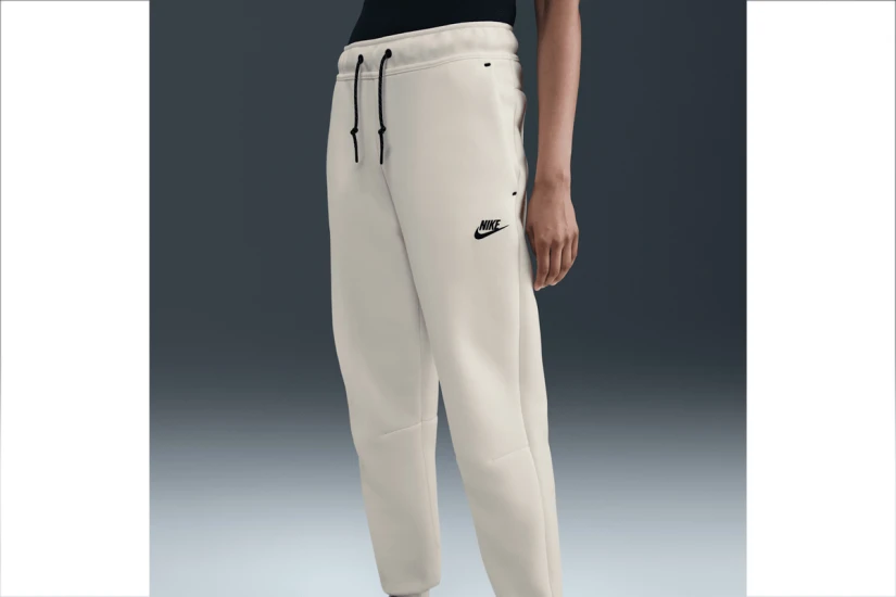 Nike Sportswear Tech Fleece Γυναικείο Παντελόνι Φόρμας Εκρού, Μαύρο
