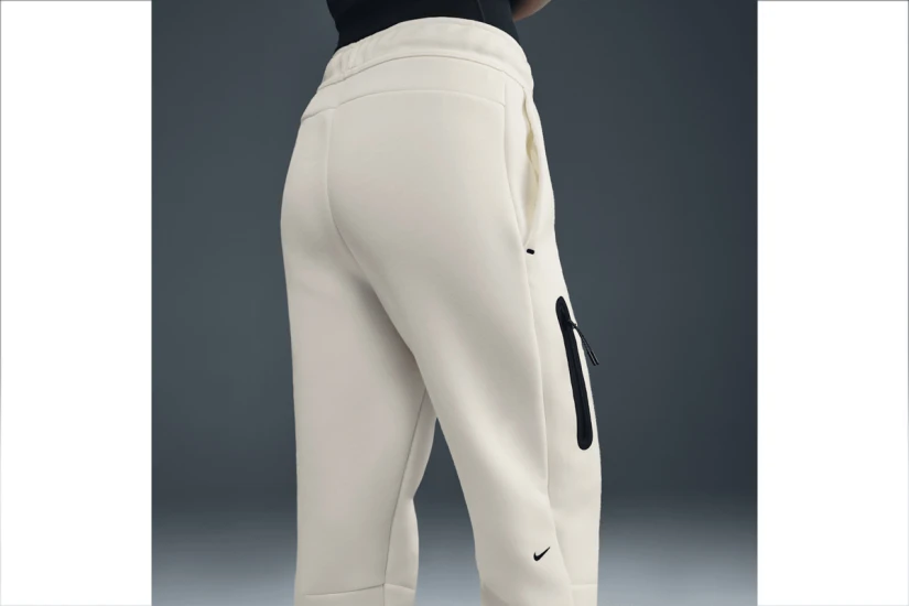 Nike Sportswear Tech Fleece Γυναικείο Παντελόνι Φόρμας Εκρού, Μαύρο