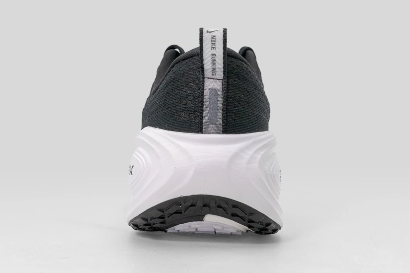 Nike Vomero Plus Γυναικεία Αθλητικά Παπούτσια για Μαύρα, Λευκά
