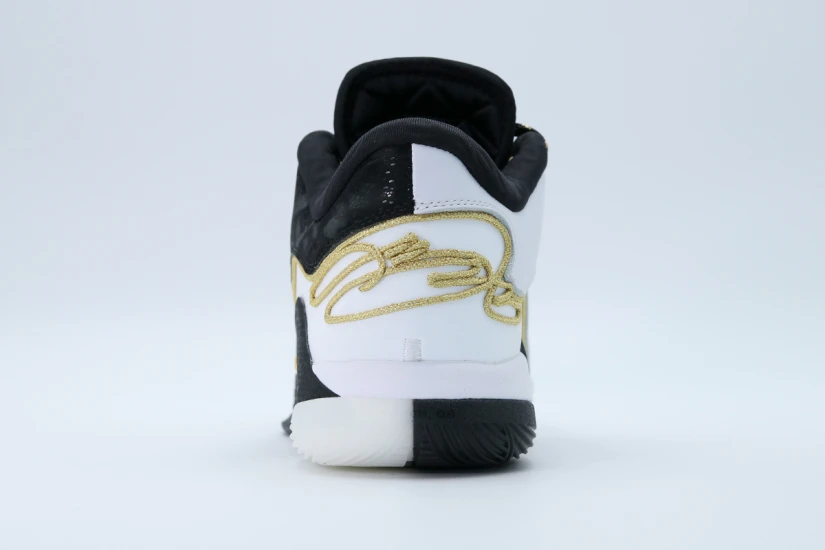 Nike Lebron XXII "Mogul" Μπασκετικά Παπούτσια Μαύρα, Λευκά, Χρυσά