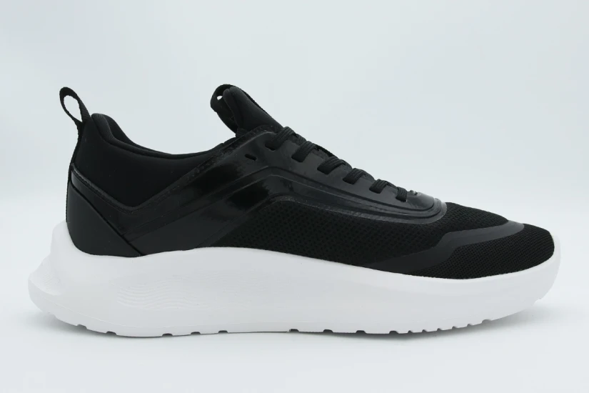 Calvin Klein Curve - Lightweight Runner Γυναικεία Sneakers Μαύρα, Λευκά