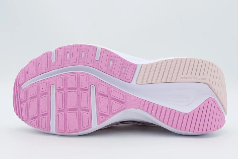 Nike Downshifter 14 Γυναικεία Αθλητικά Παπούτσια για Τρέξιμο Ματζέντα, Λευκά, Μαύρα