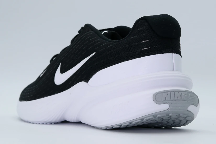 Nike Uplift Ανδρικά Sneakers Μαύρα, Λευκά