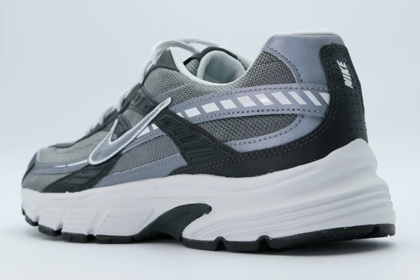 Nike Initiator Unisex Sneakers Ανθρακί, Γκρι Ανοιχτά, Μαύρα