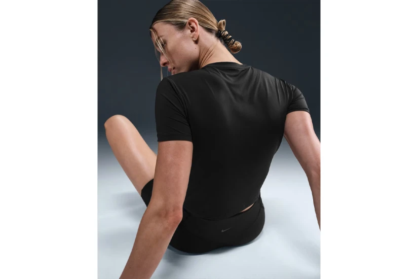 Nike One Classic Dri-Fit Γυναικείο Κοντομάνικο T-Shirt Κρουαζέ Μαύρο