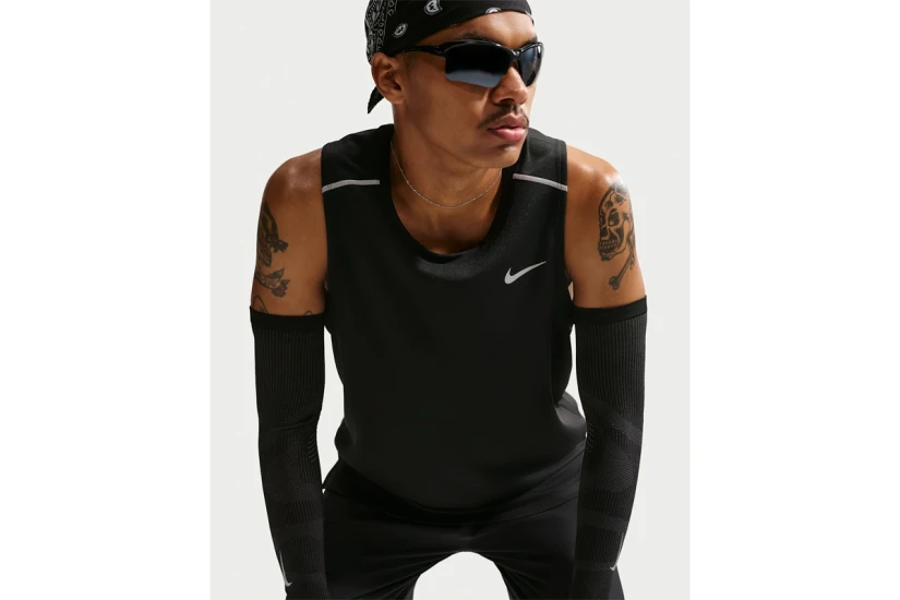 Nike Miler Dri-FIT Ανδρική Αμάνικη Μπλούζα Μαύρη