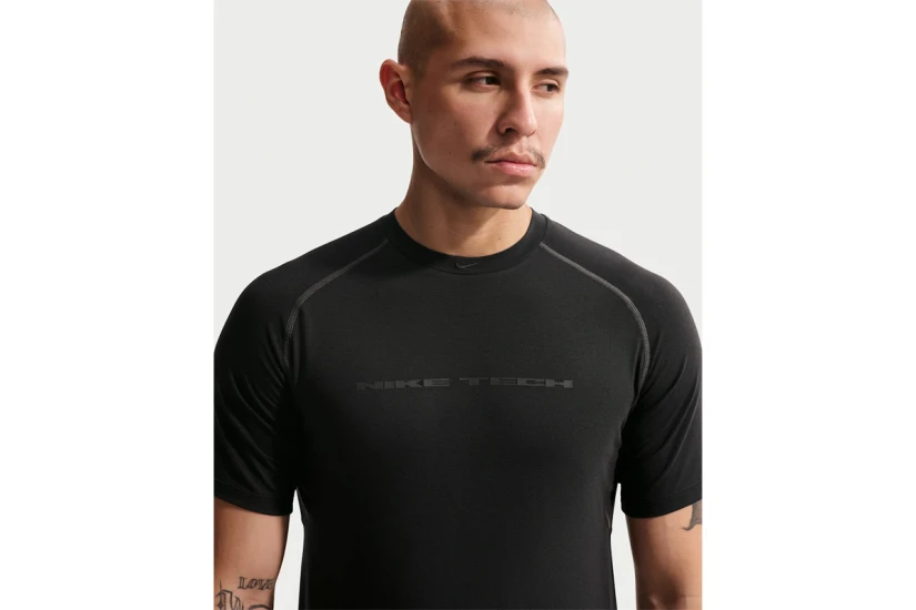 Nike Tech Dri-FIT Ανδρικό Κοντομάνικο T-Shirt Μαύρο, Ανθρακί