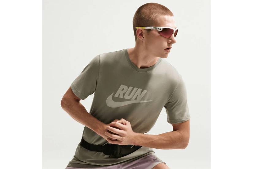 Nike Dri-FΙΤ Ανδρικό Κοντομάνικο T-Shirt Χακί