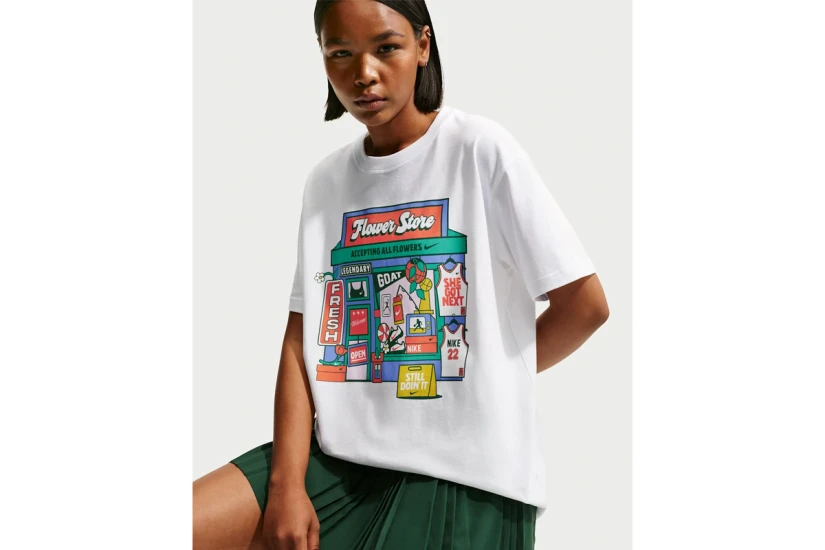 Nike Oversized Graphic Γυναικείο Κοντομάνικο T-Shirt Λευκό