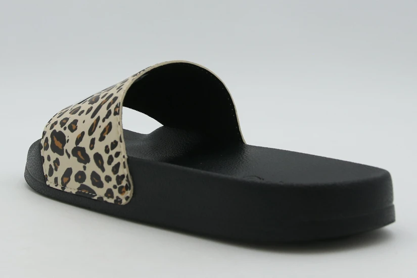 Adidas Performance Adilette Shower Logo Slides Παντόφλες Μπεζ, Μαύρες, Λευκές