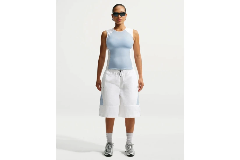 Nike Sportswear Woven Γυναικεία Αθλητική Βερμούδα Λευκή, Σιέλ