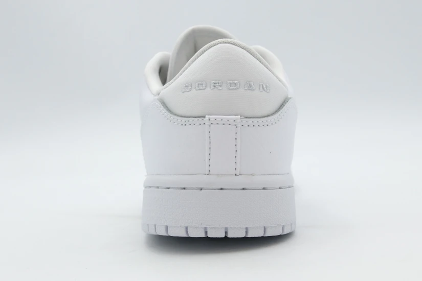 Jordan Court Connect Low Gs (IQ6016 100)