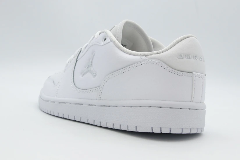 Jordan Court Connect Low Gs (IQ6016 100)