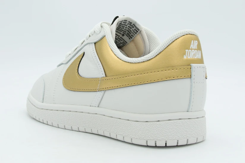 Jordan Air Skyline Low Γυναικεία Sneakers Λευκά, Χρυσά