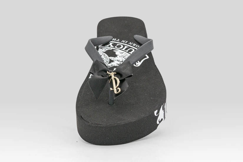 Juicy Couture Heritage Crest Wedge Γυναικείες Σαγιονάρες Μαύρες, Λευκές