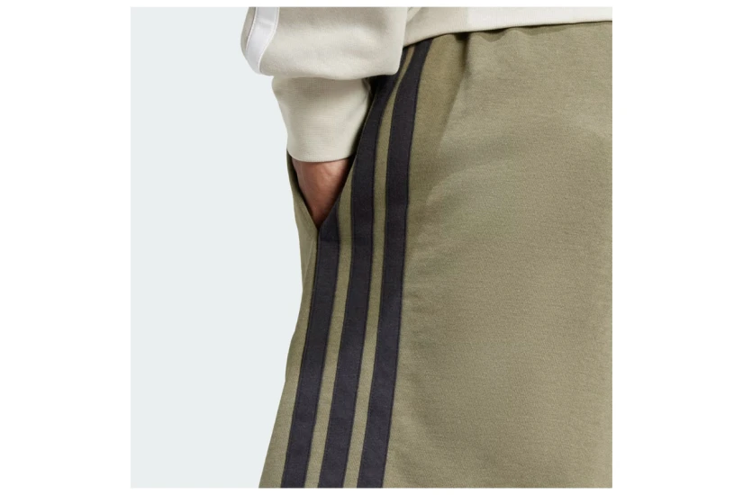 Adidas Performance Essential 3-Stripes Ανδρική Αθλητική Βερμούδα Χακί, Μαύρη