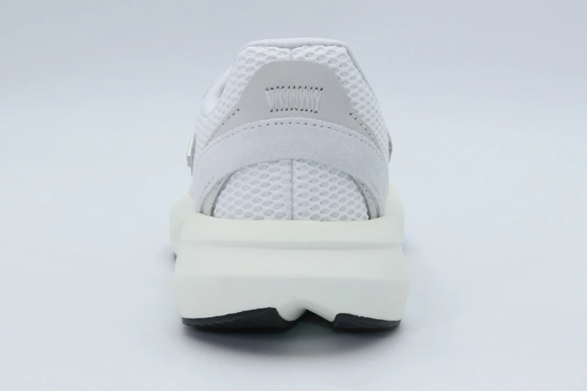 Adidas Lightblaze Ανδρικά Sneakers Λευκά, Γκρι Ανοιχτό, Εκρού