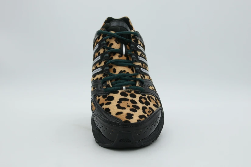 Adidas Performance Adistar Control 5 Sneakers Μπεζ, Μαύρα, Πράσινα, Ασημί
