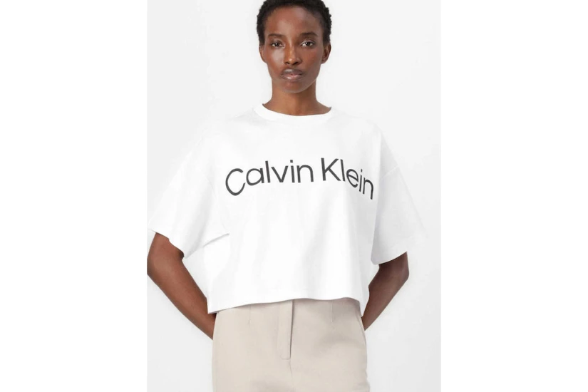 Calvin Klein Boxy Logo Graphic Γυναικείο Κοντομάνικο Crop T-Shirt Λευκό