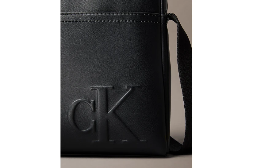 Calvin Klein Embossed Monogram Logo Τσαντάκι Χιαστί - Ώμου Μαύρο