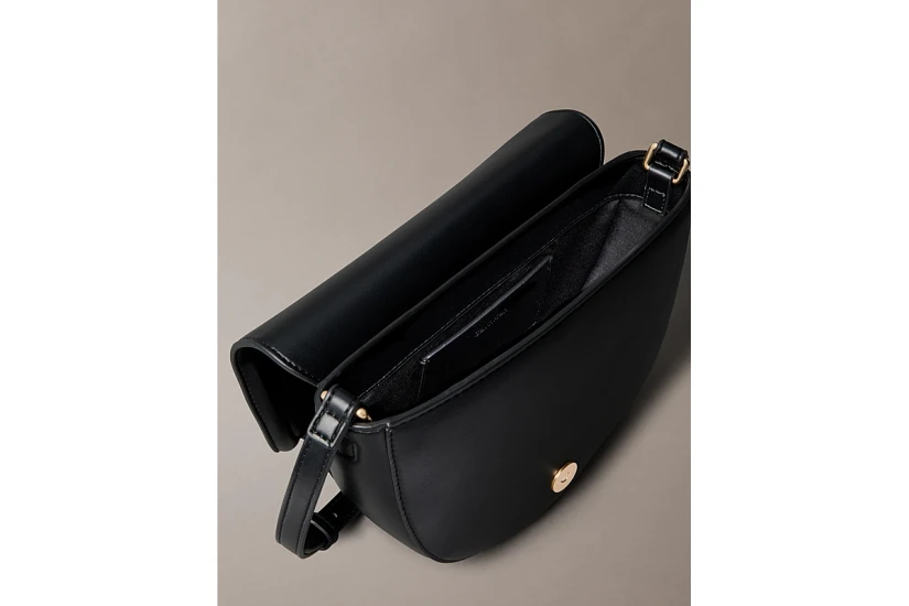 Calvin Klein Embossed Monogram Logo Τσάντα Ώμου - Χειρός Μαύρη
