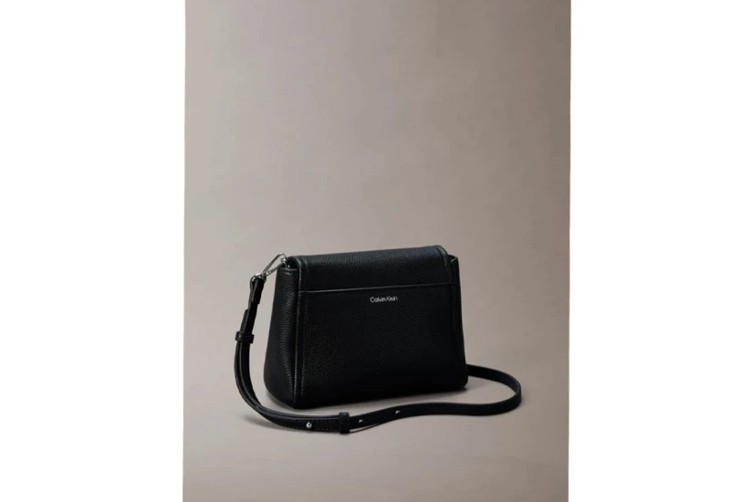 Calvin Klein Pebble Grain Γυναικεία Τσάντα Ώμου - Χειρός Μαύρη