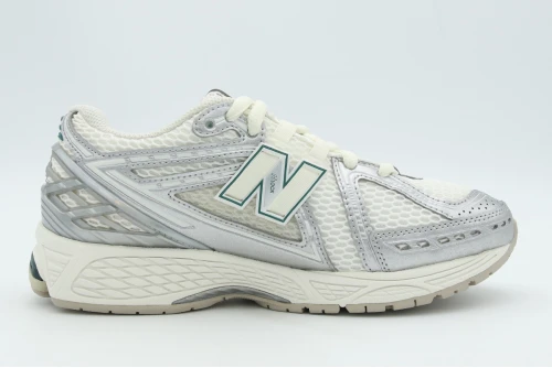New Balance 1906R Sneakers (M1906REE)