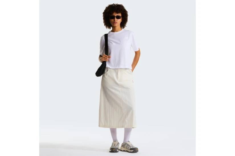 The North Face Evolution Simple Dome Γυναικείο Κοντομάνικο Cropped T-Shirt Λευκό