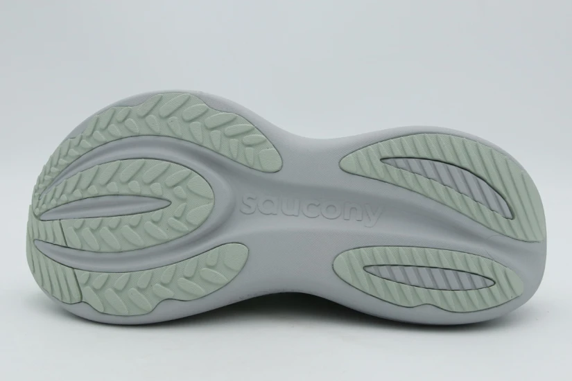 Saucony Triumph 24 Γυναικεία Αθλητικά Παπούτσια για Τρέξιμο Φυστικί
