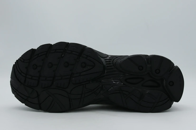 Saucony Originals Progrid Omni 9 Sneakers (S101660-1004)