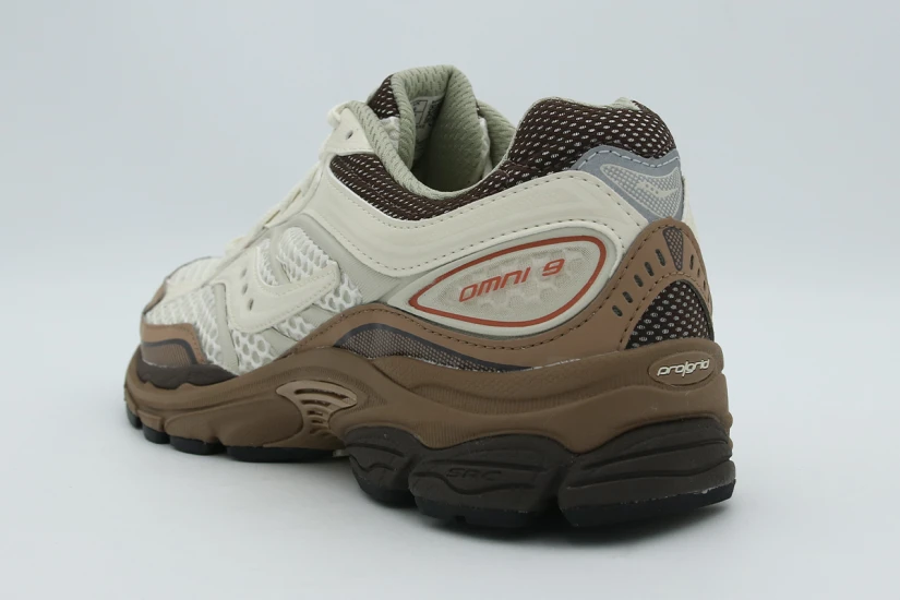 Saucony Originals Progrid Omni 9 Sneakers (S101660-1010)