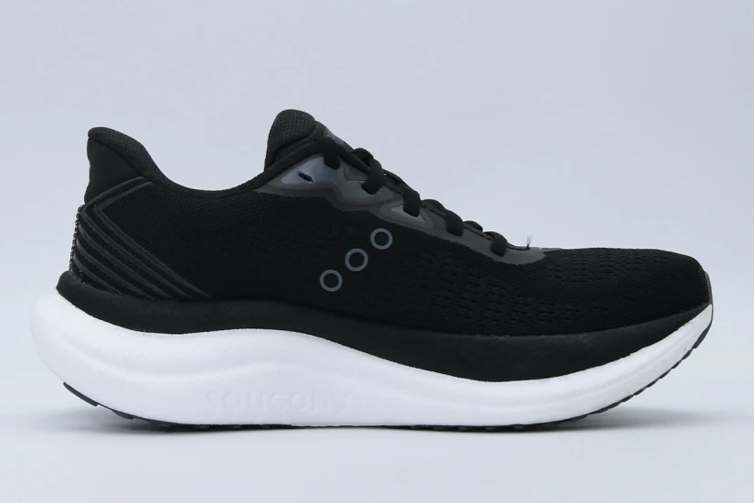 Saucony Triumph 23 Αθλητικά Παπούτσια για Τρέξιμο Μαύρα, Λευκά