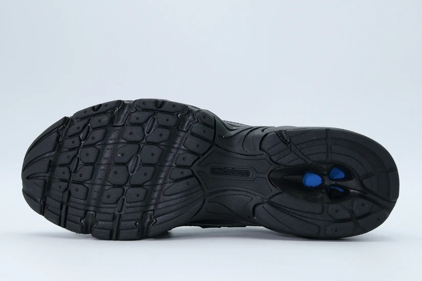 New Balance 740 Sneakers