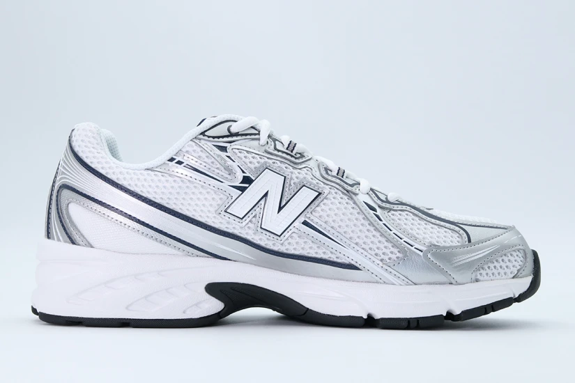 New Balance 740 Sneakers