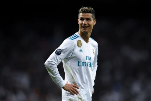 Ο Cristiano Ronaldo με τη λευκή φανέλα της Ρεάλ