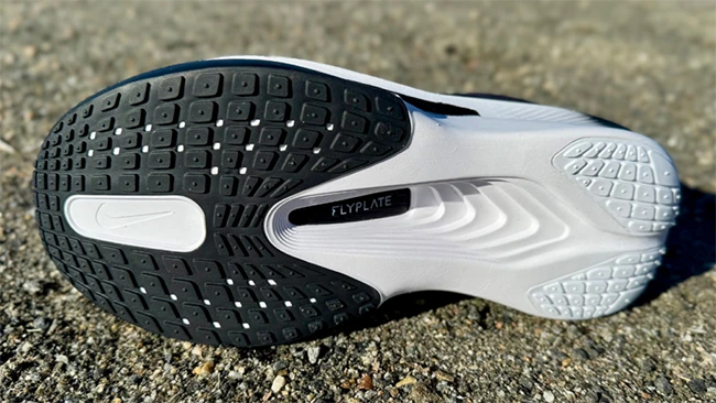 Η εξωτερική σόλα των παπουτσιών Nike Zoom Fly 6