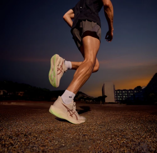ASICS Novablast 6 παπούτσια για τρέξιμο σε δρομέα